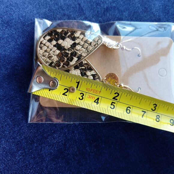 Snakeskin Teardrop Earrings gold fashion costume jewelry fish hook lure textured - Picture 5 of 7